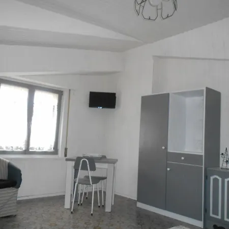 L Attico Di Ale Apartamento